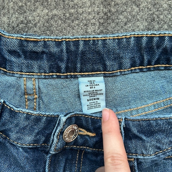 Blue Jean Shorts sized 6 - Picture 3 of 3